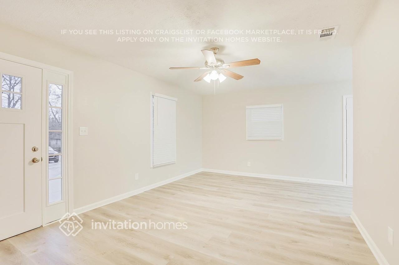 2048 Mulkey Rd Sw - Photo 6 of 26