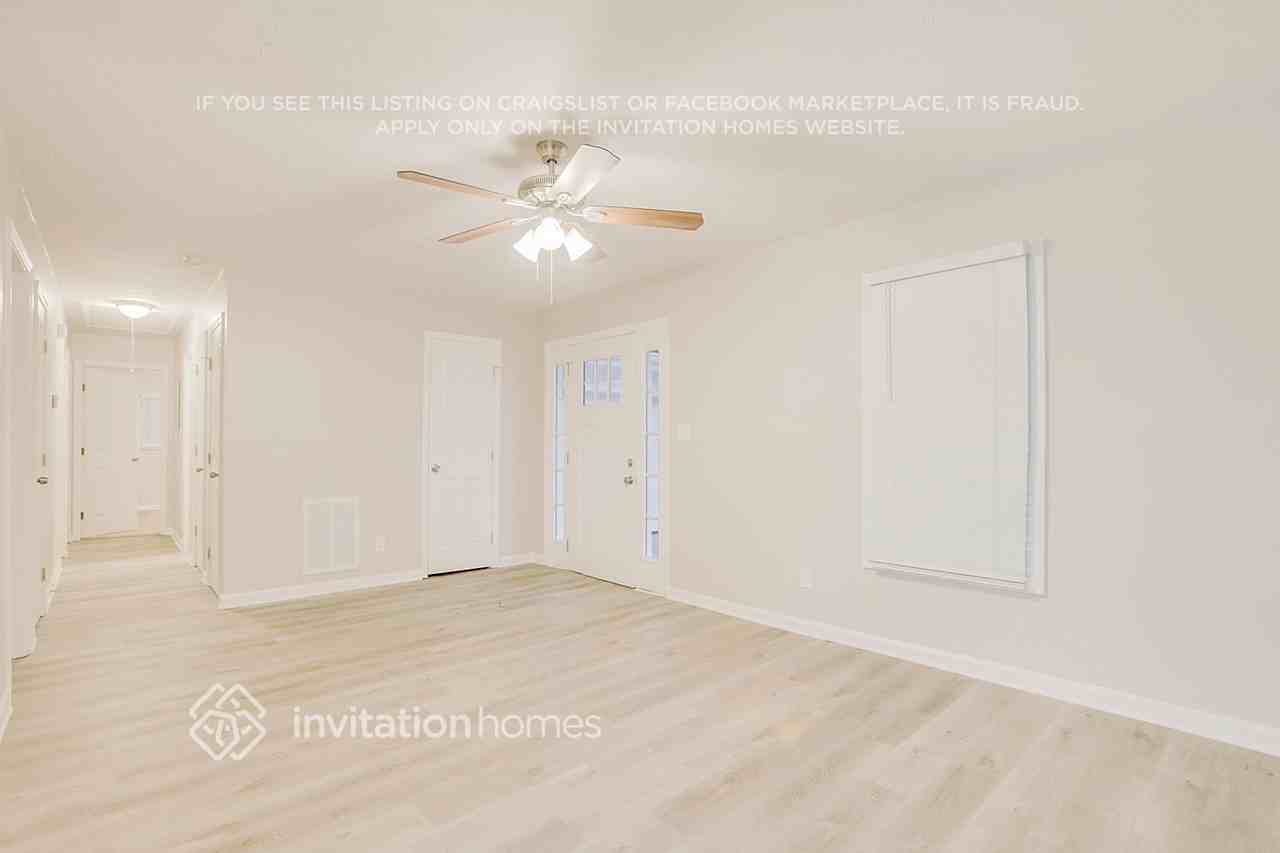 2048 Mulkey Rd Sw - Photo 4 of 26