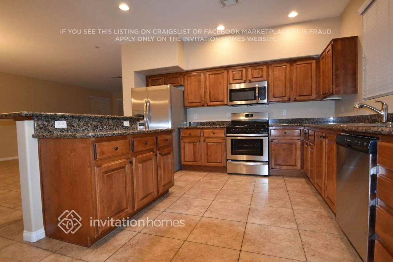 9008 Dorrell Ln - Photo 5 of 19