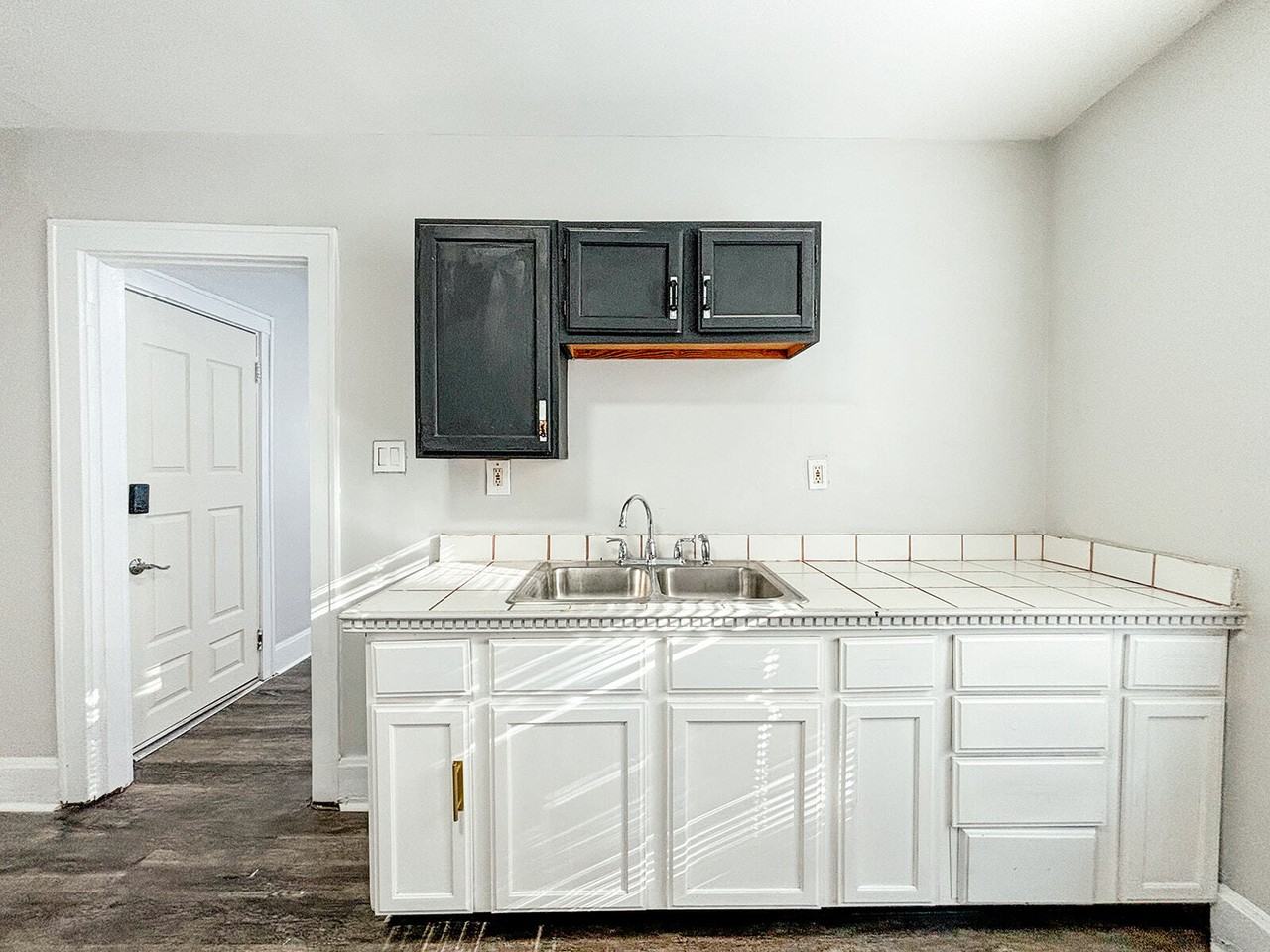 3835 Vine St #2 - Photo 2 of 10
