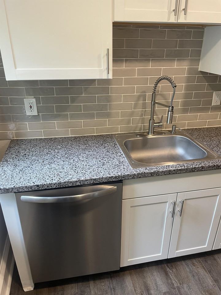 107 W Collings Ave #B - Photo 4 of 25