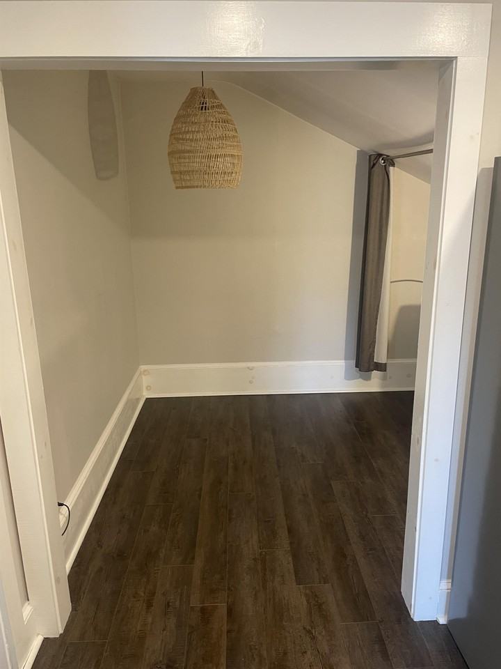 107 W Collings Ave #B - Photo 6 of 25