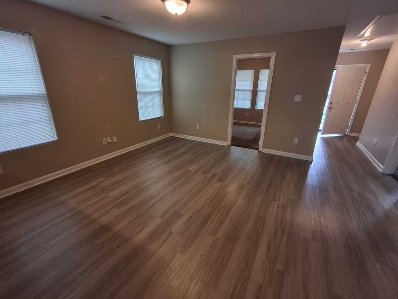 314 Mertle Dr Ne - Photo 2 of 12