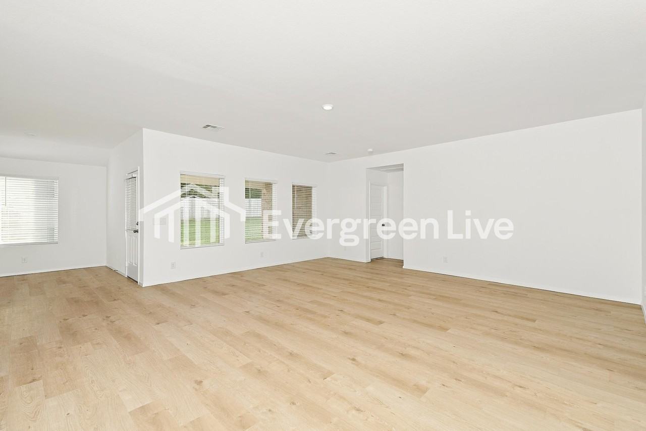 1303 W Decatur Pl - Photo 3 of 15