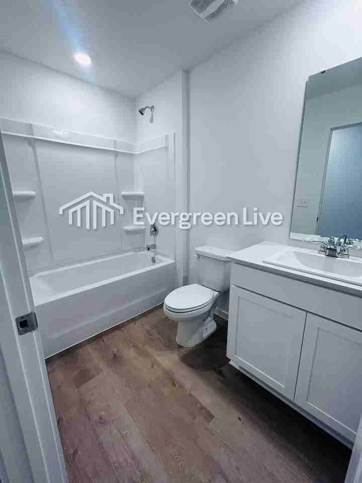 289 Bay Springs Blvd - Photo 6 of 19