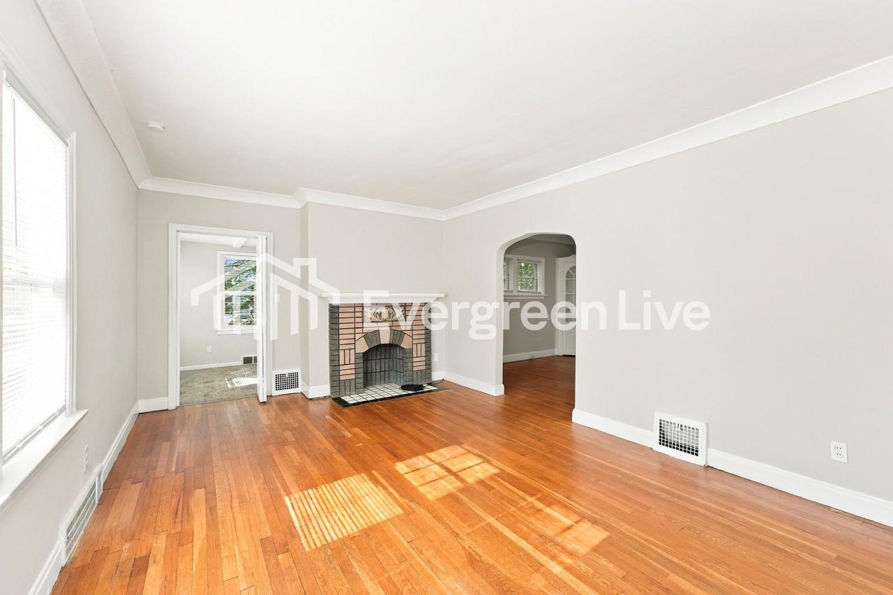 4409 Prasse Rd - Photo 3 of 15