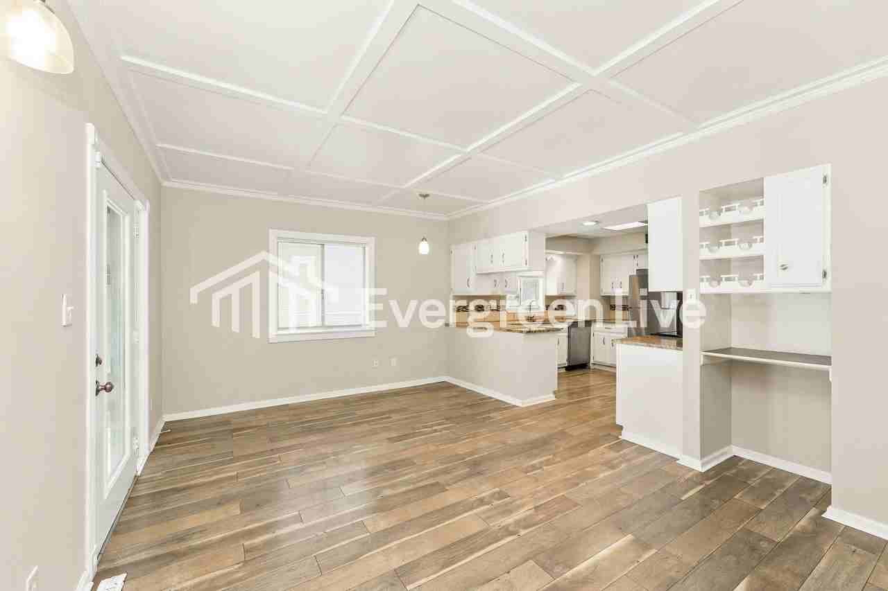 4409 Prasse Rd - Photo 4 of 15