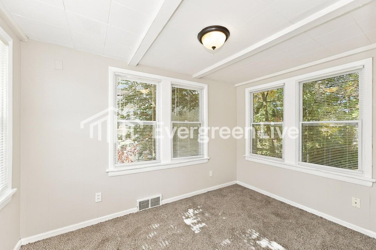 4409 Prasse Rd - Photo 6 of 15