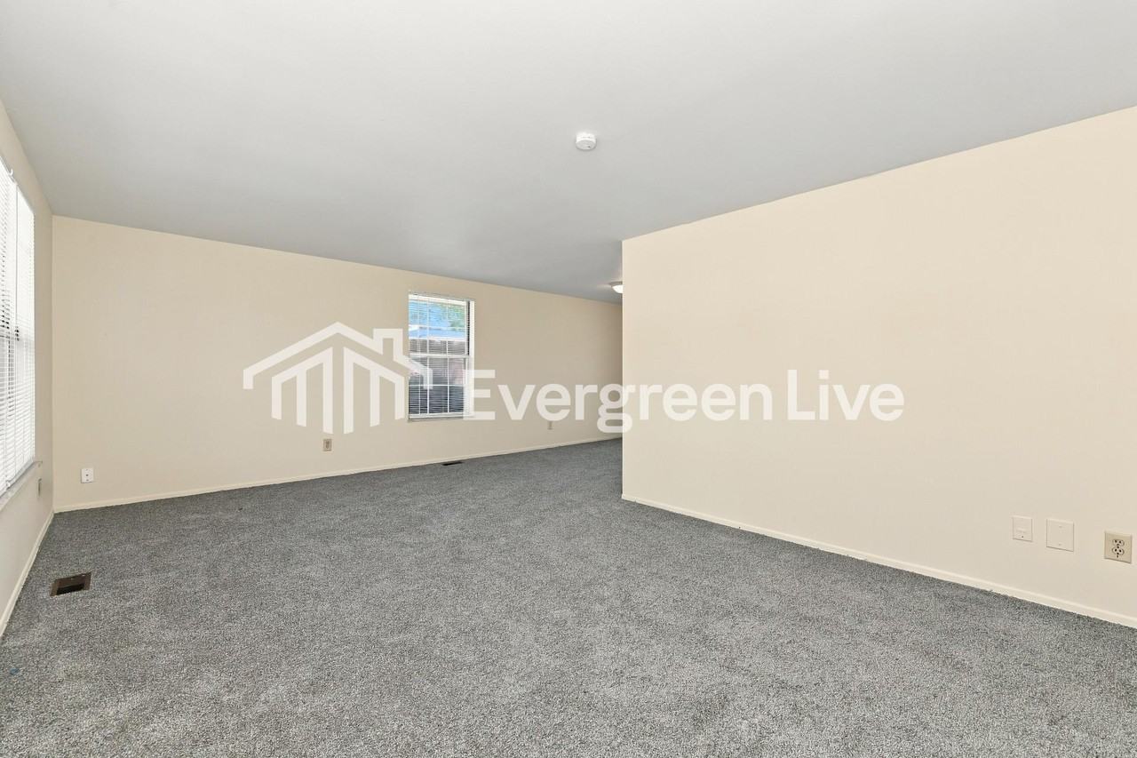 5901 Troy Villa Blvd - Photo 3 of 15