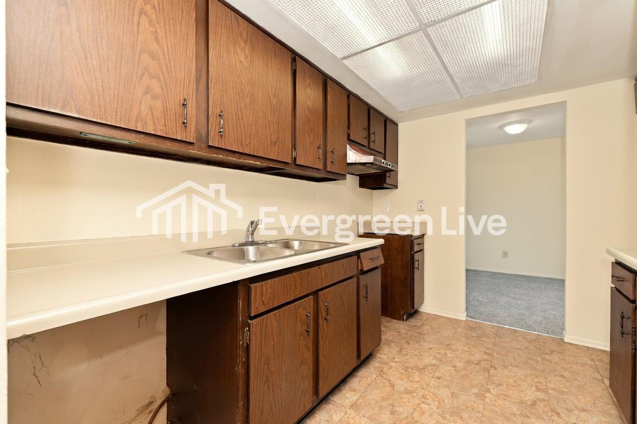 5901 Troy Villa Blvd - Photo 6 of 15