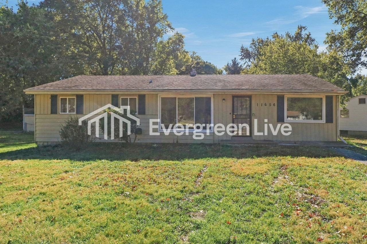 11656 Larimore Rd - Photo 2 of 15