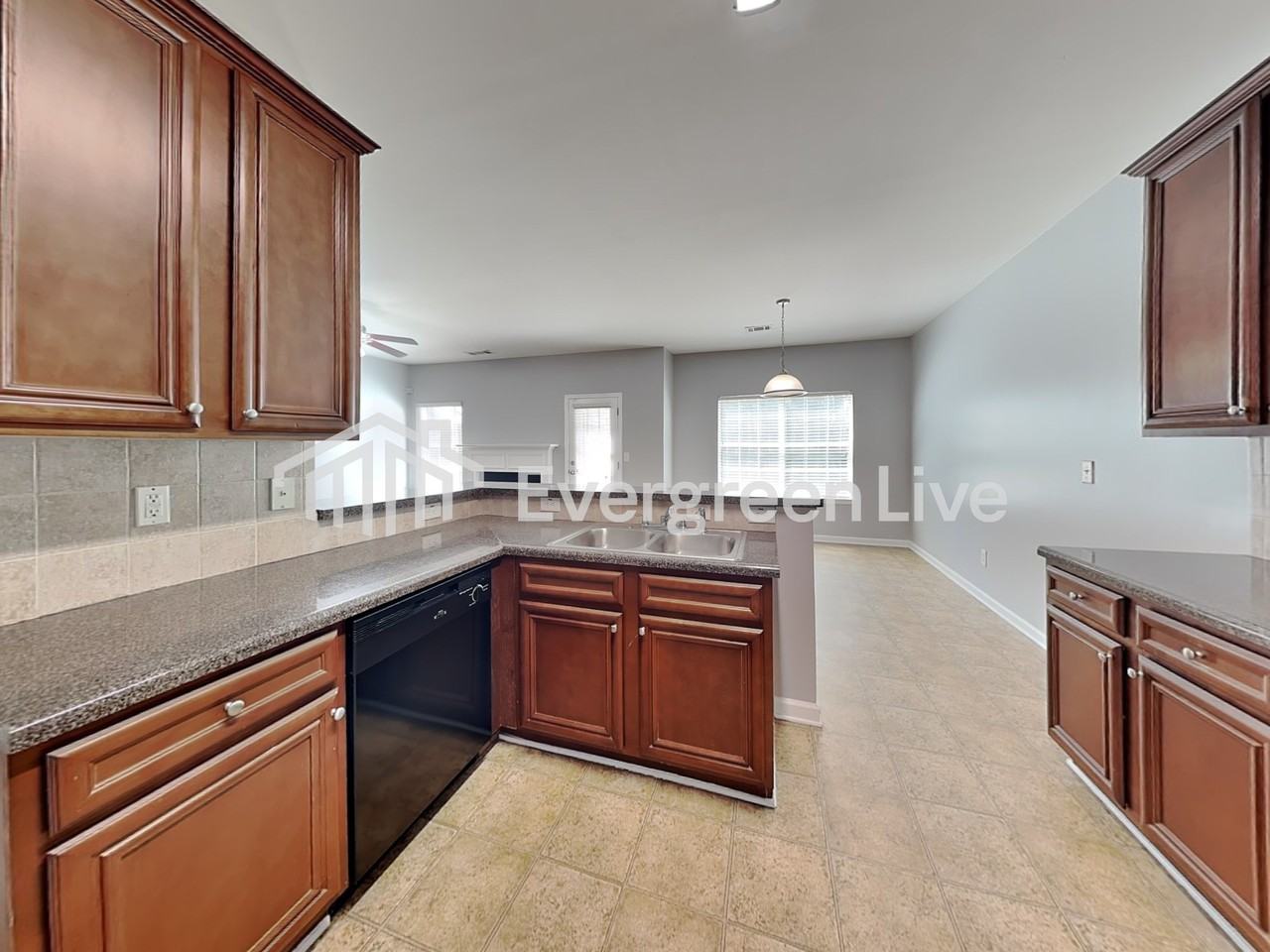 3034 Gayle Manor Ln - Photo 5 of 15