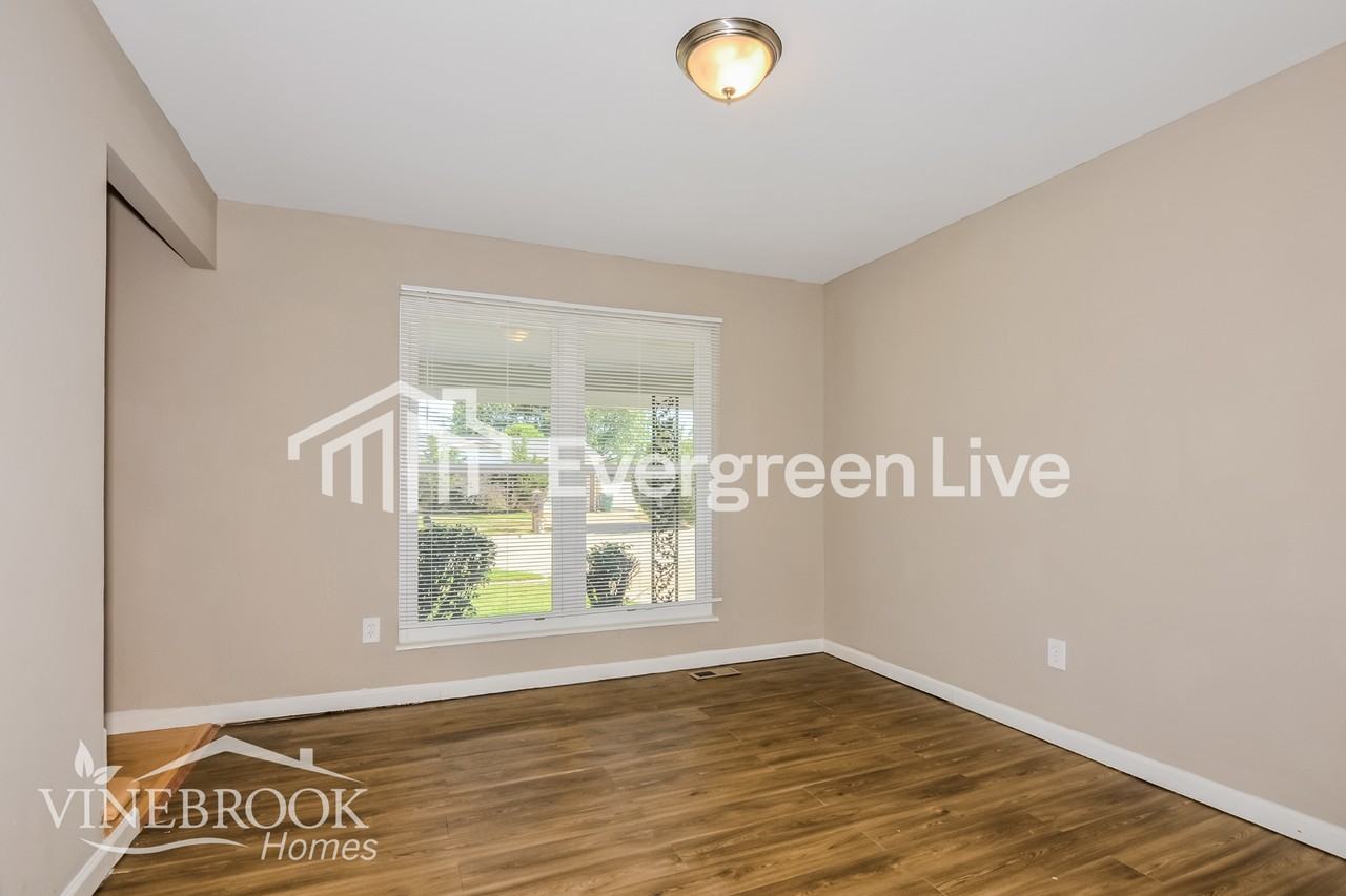 5295 Delcastle Dr - Photo 2 of 15