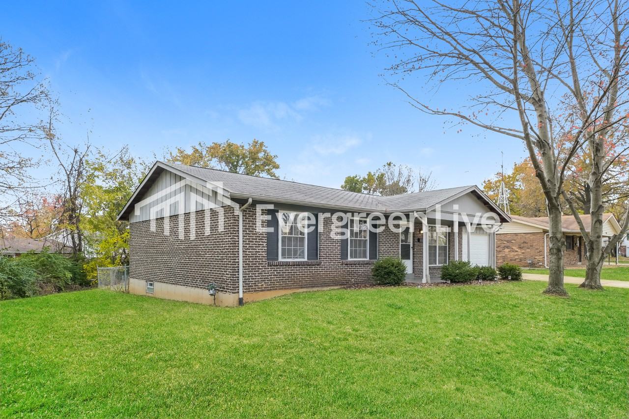 1806 Stilton Ct - Photo 2 of 15