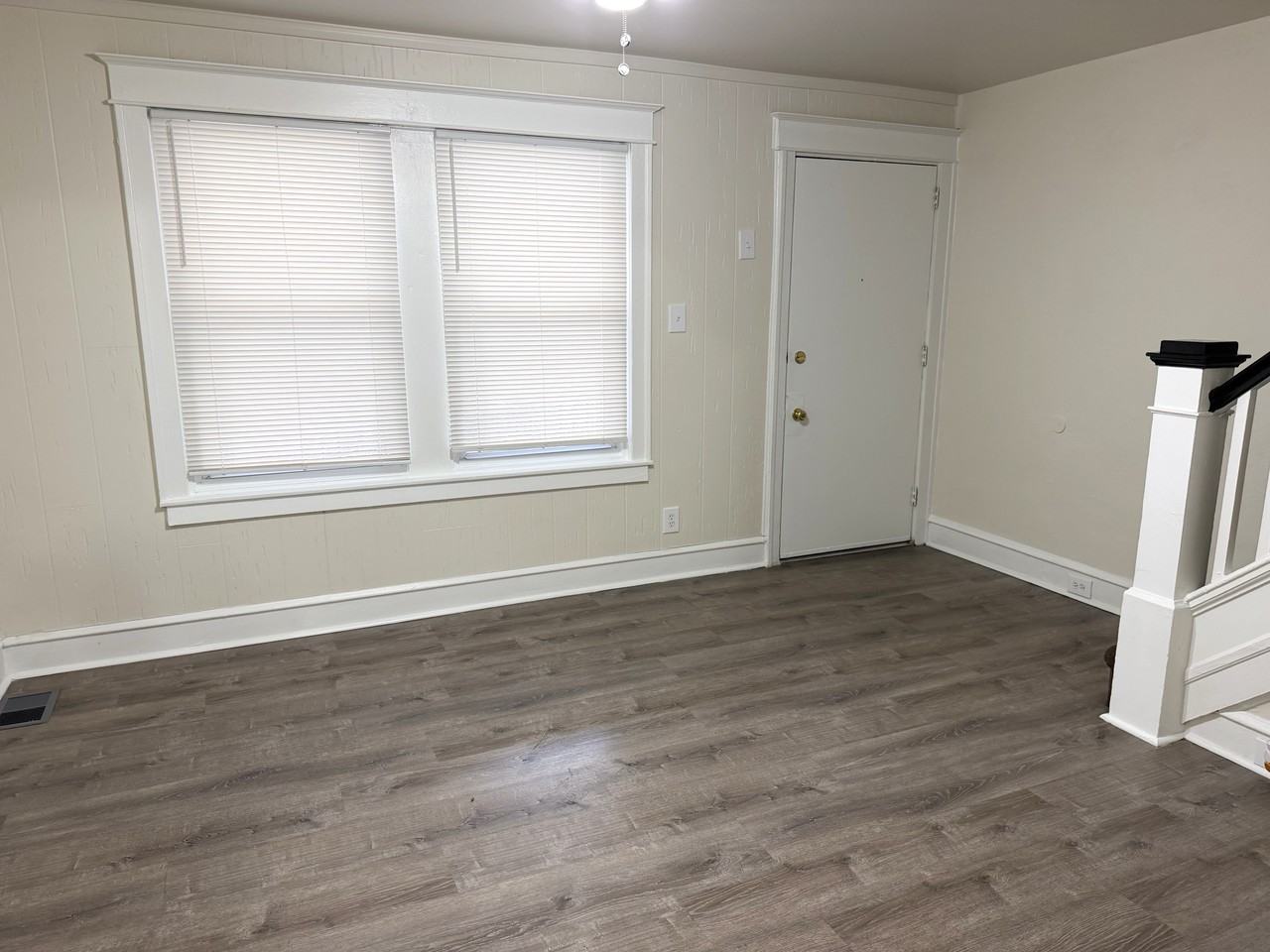 2515 South Dewey Street - Photo 4 of 31