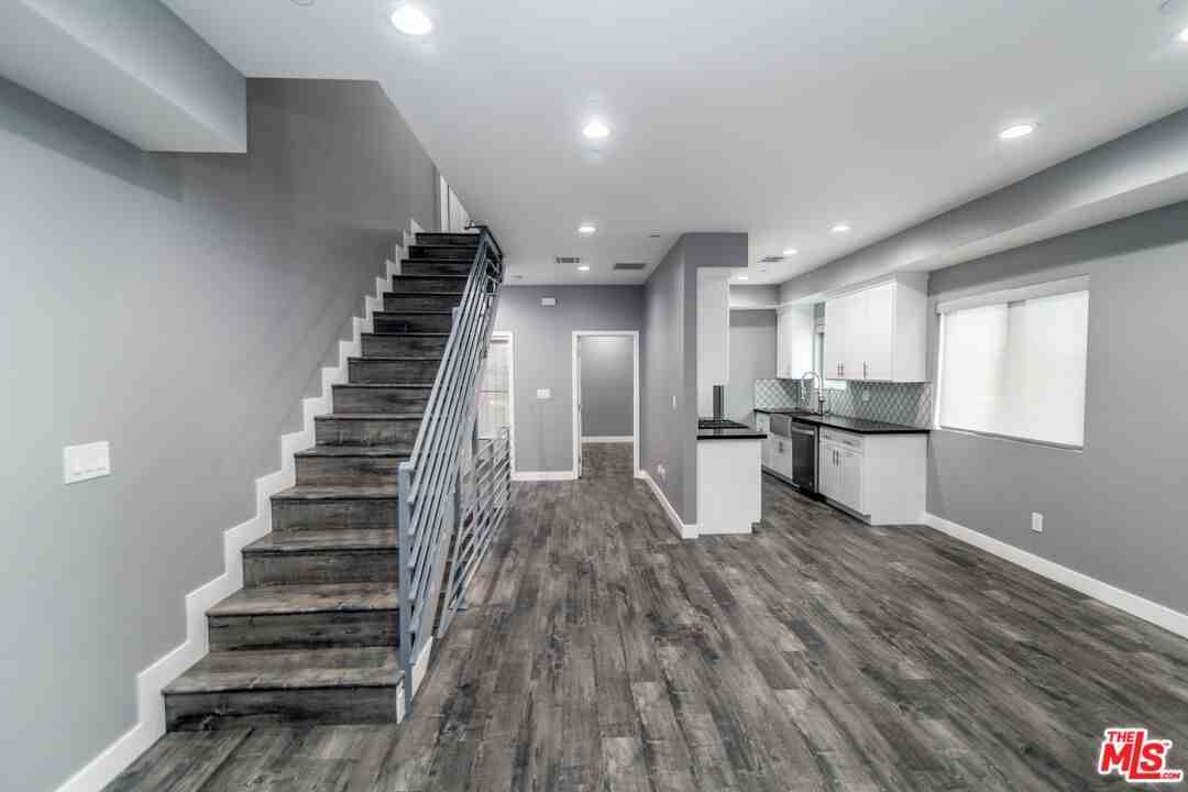 1623 S New Hampshire Ave - Photo 5 of 15
