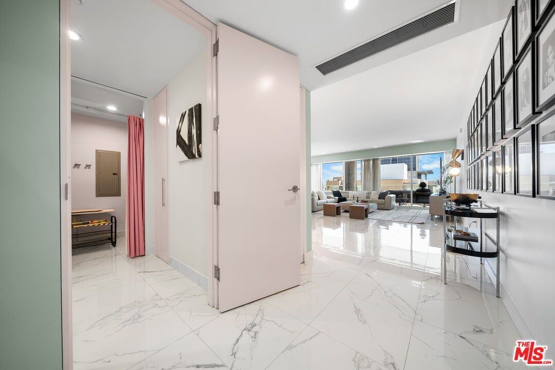 6250 Hollywood Blvd ##12f - Photo 3 of 49