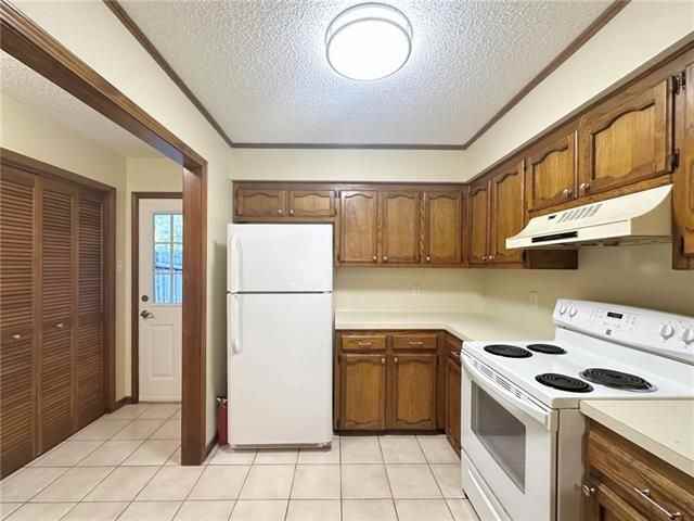 14542 Honeysuckle St ##191 - Photo 3 of 3