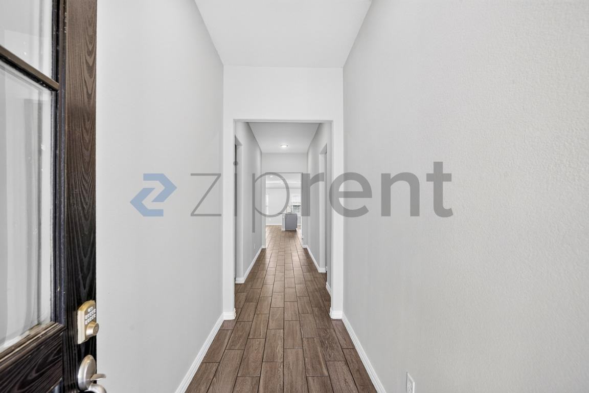 880 Rosebud Trl - Photo 5 of 31