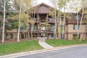 featured image of 1600 Pinebrook Blvd #H12