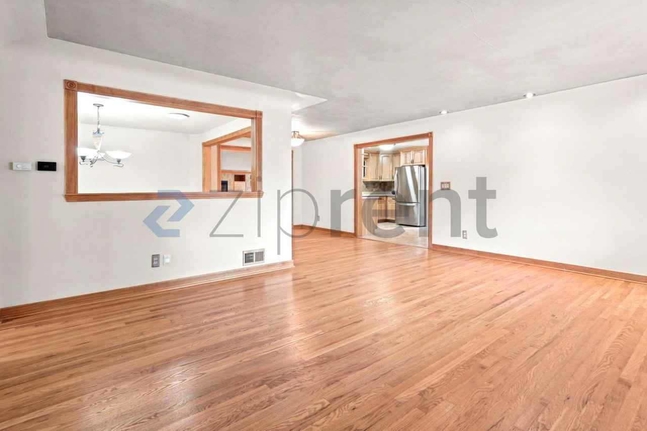 3265 S Ash St - Photo 6 of 47