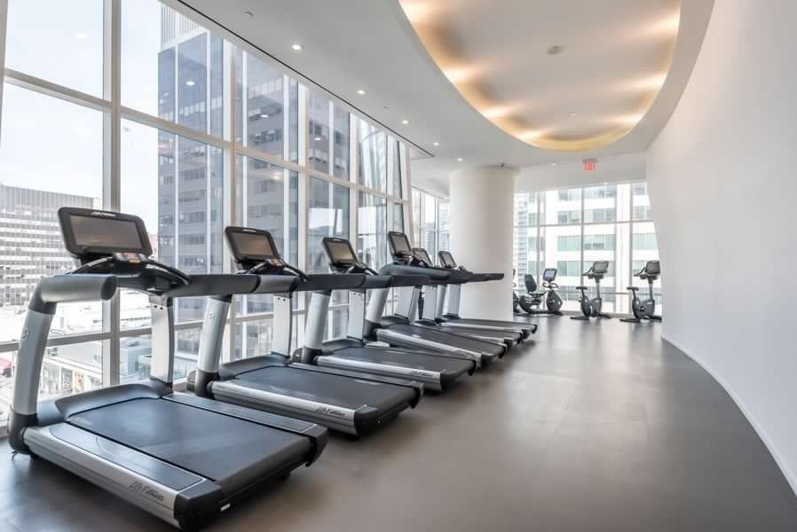 One Bloor Condos - Photo 4 of 20