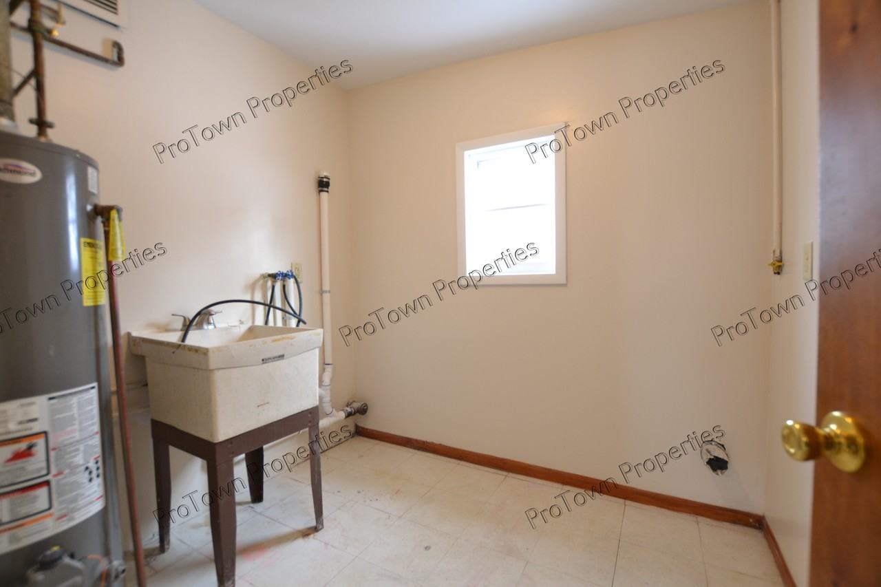 116 South Briggs Street - Photo 7 of 8