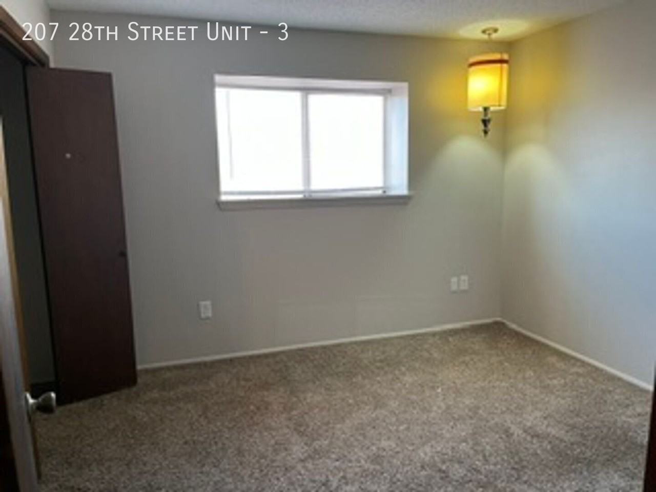 207 28th St #3 - Photo 5 of 8