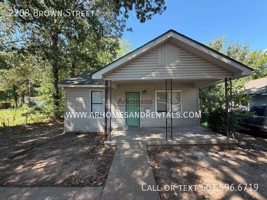 featured image of 2208 Brown St