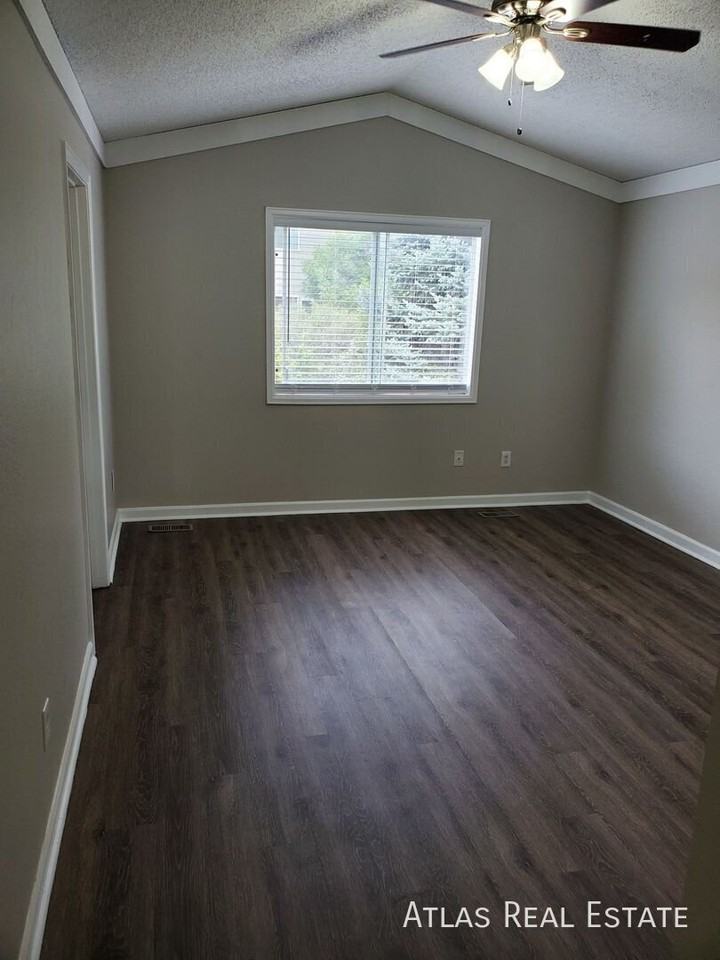 3875 S Halifax St - Photo 7 of 17