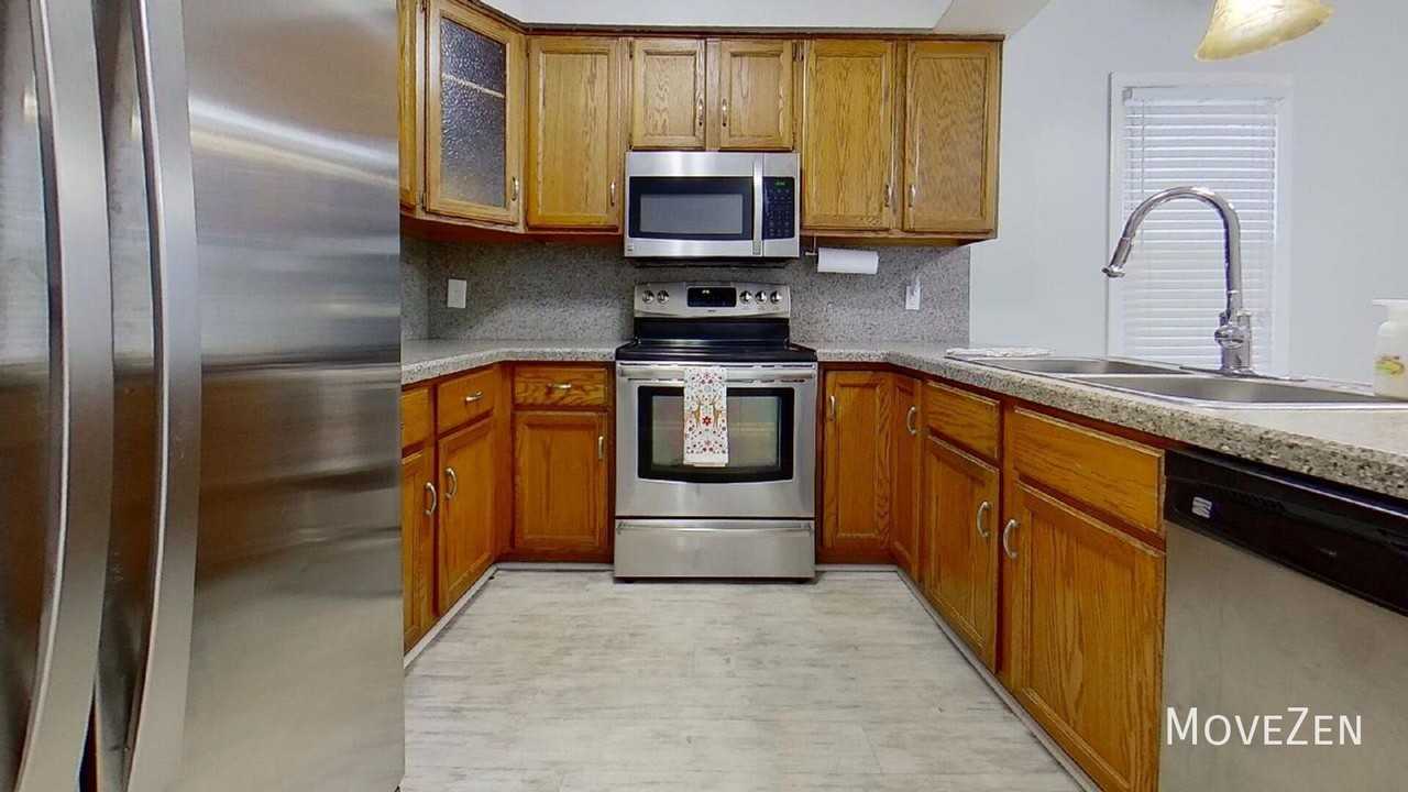 2738 S 17th St - Photo 7 of 42