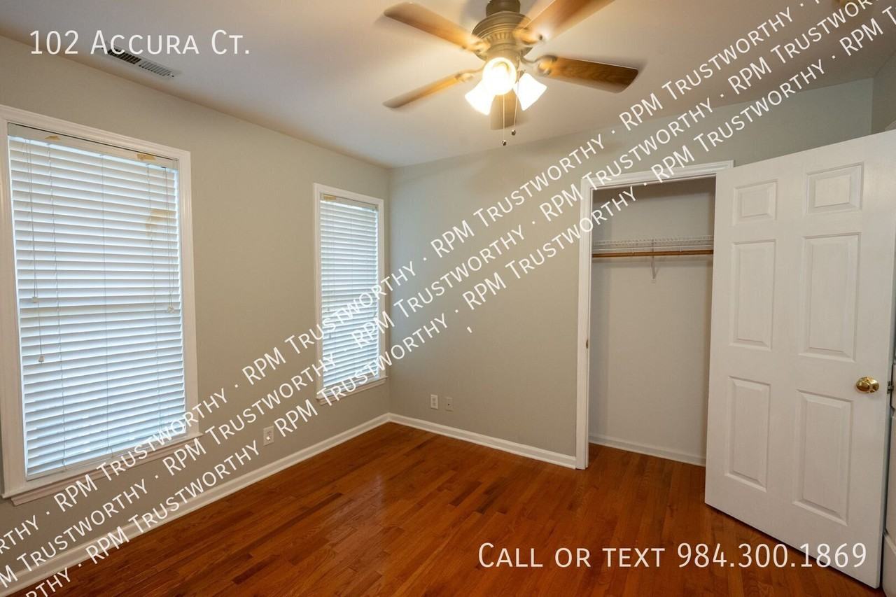 102 Accura Ct - Photo 5 of 50