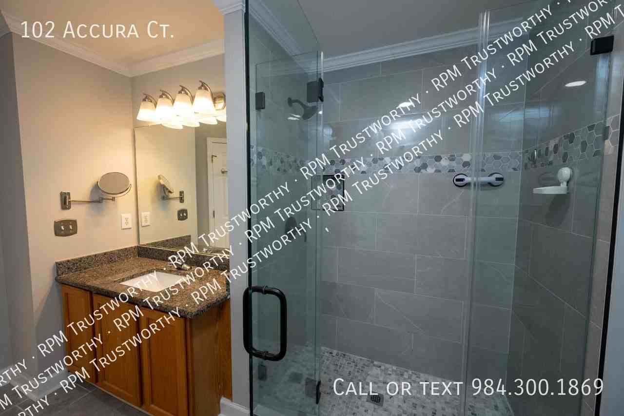 102 Accura Ct - Photo 7 of 50