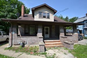 featured image of 1015 Richards Street