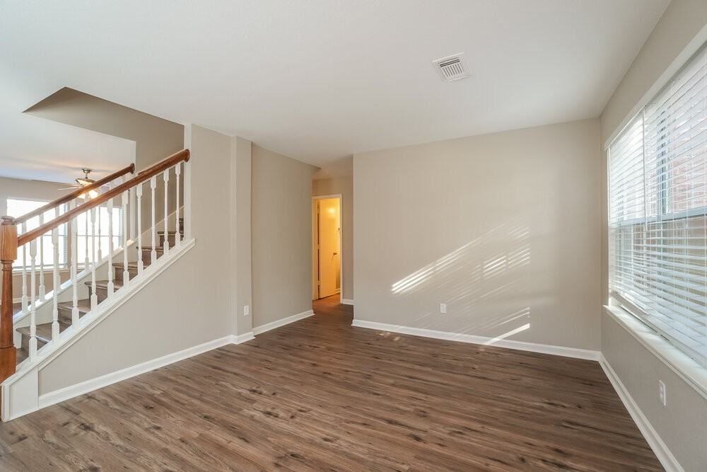 3607 Morning Cove Ln - Photo 4 of 17
