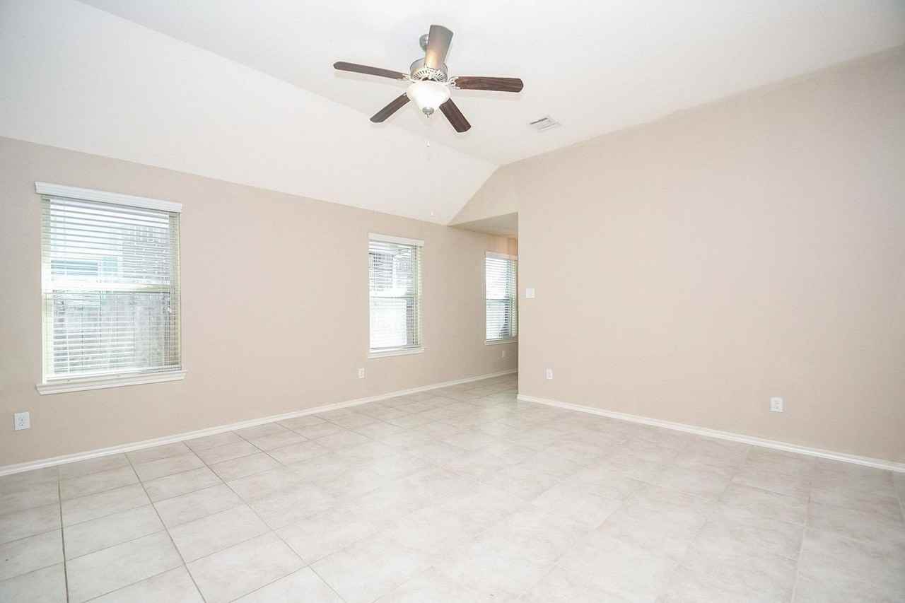 3411 Atherton Ridge Ln - Photo 4 of 21