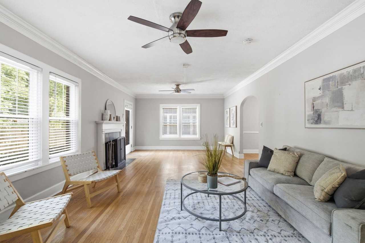 866 Moreland Ave Se #1 - Photo 3 of 38