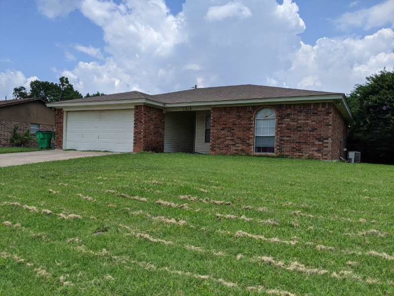 1513 Natalie Dr - Photo 2 of 3