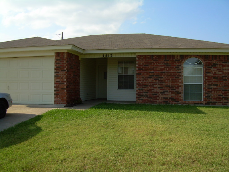 1513 Natalie Dr - Photo 3 of 3