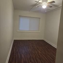 1104 7th St - Photo 3 of 6