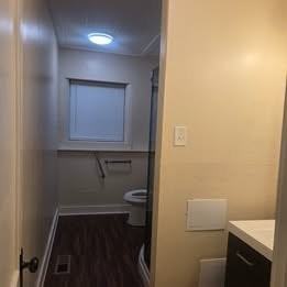 1104 7th St - Photo 5 of 6