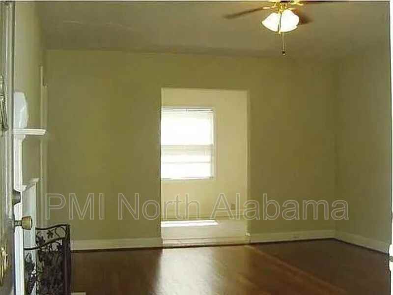 2026 Vanderbilt Dr Sw - Photo 4 of 18