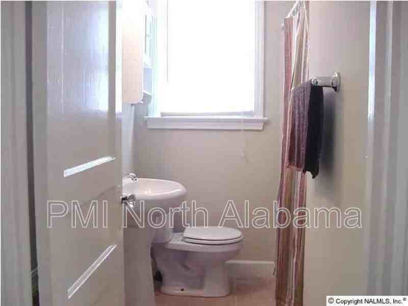 2026 Vanderbilt Dr Sw - Photo 6 of 18