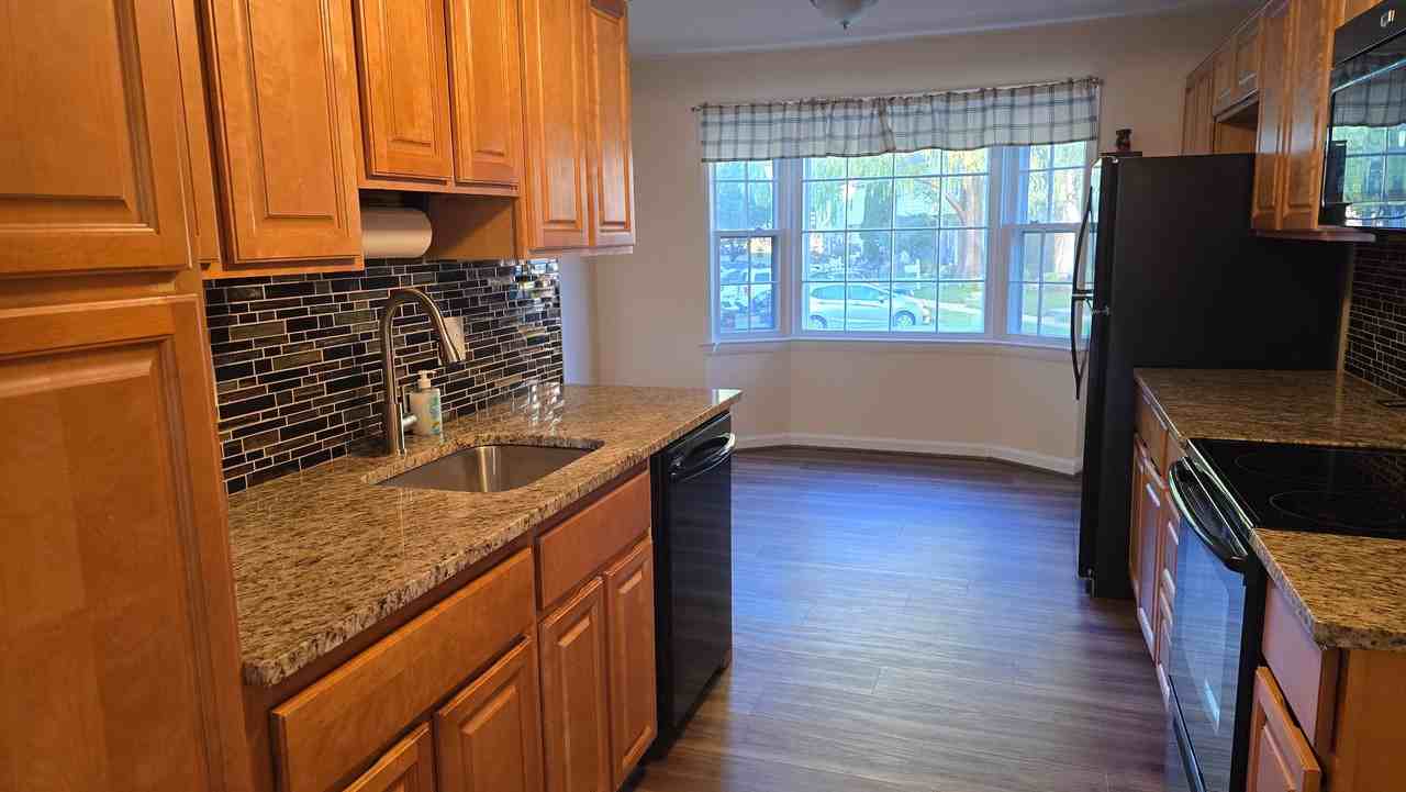 18606 Phoebe Way - Photo 2 of 14
