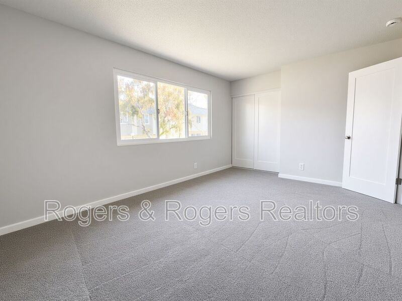 3460 Charing Cross Ln - Photo 2 of 4