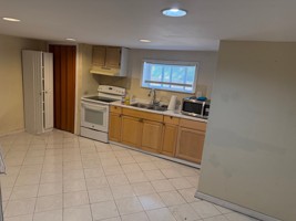 featured image of 11 Barclay Dr