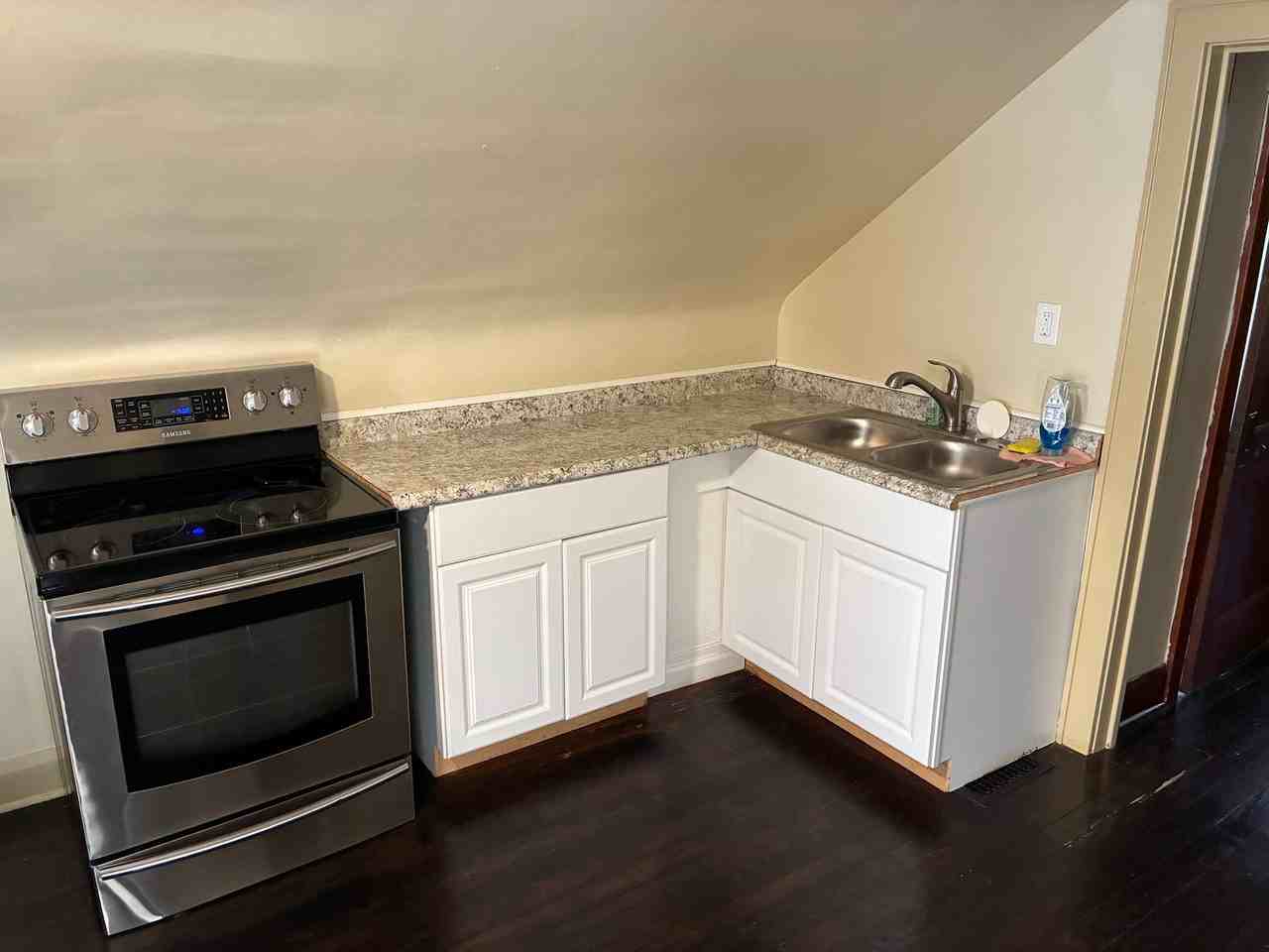 429 W Glenaven Ave #B - Photo 7 of 17