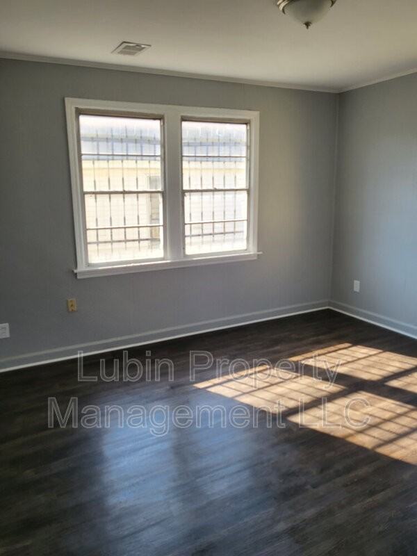 1583 Ragan St - Photo 3 of 6