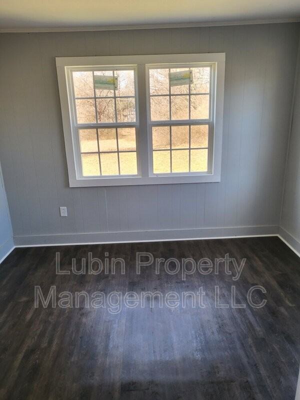 1583 Ragan St - Photo 4 of 6