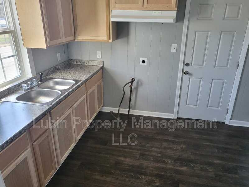 1583 Ragan St - Photo 5 of 6